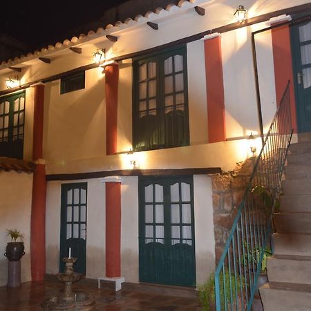 Casa Solariega Hostal B&Bスクレ エクステリア 写真