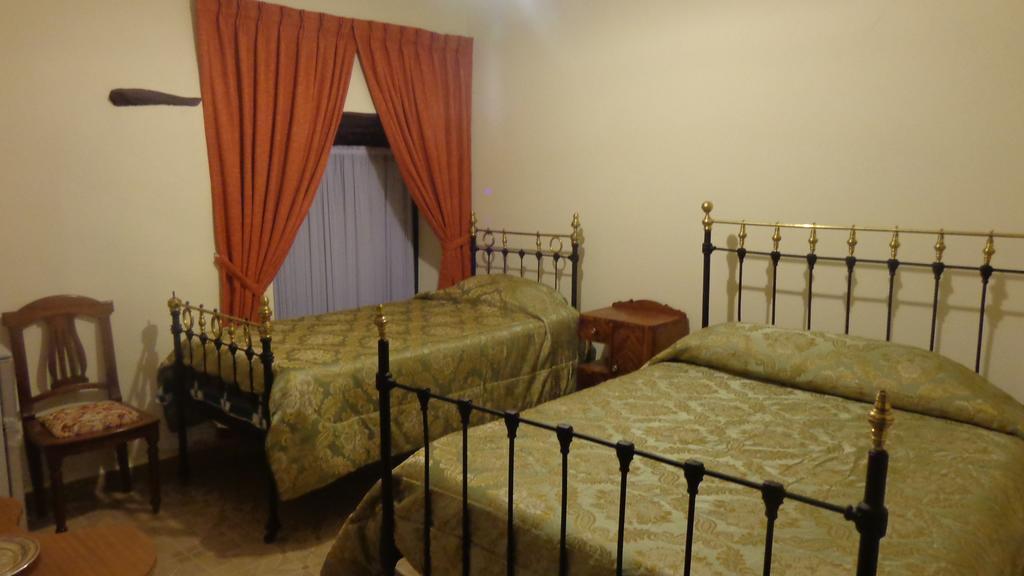 Casa Solariega Hostal B&Bスクレ 部屋 写真