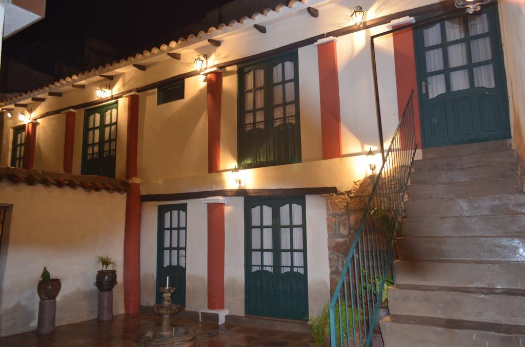 Casa Solariega Hostal B&Bスクレ エクステリア 写真