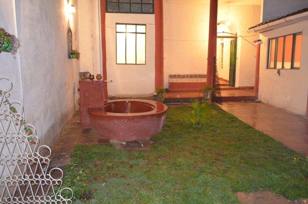Casa Solariega Hostal B&Bスクレ エクステリア 写真